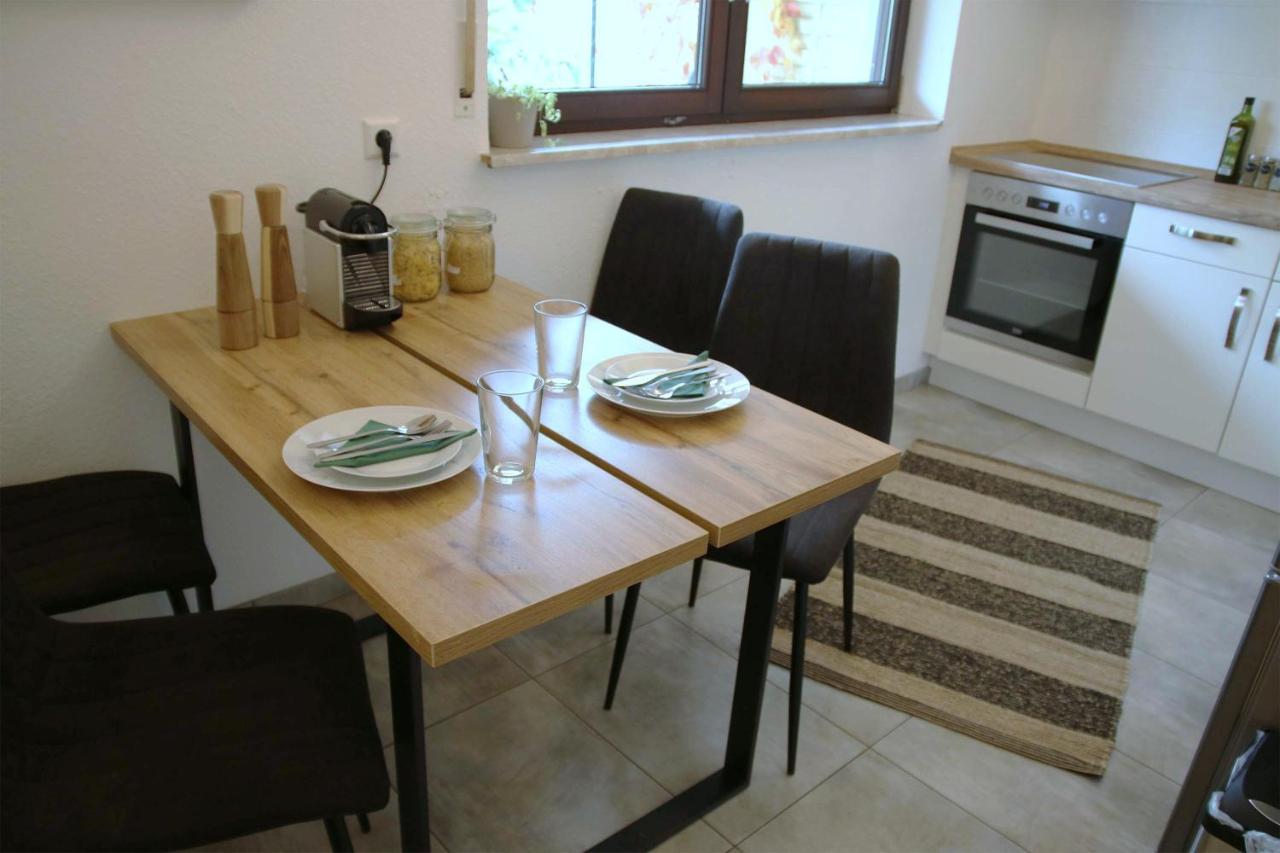 Studio-Apartment Mit Garten, Parkplatz & Kueche Offenburg Esterno foto